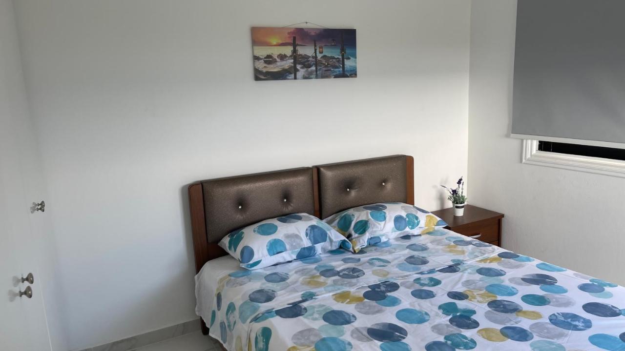 Beachfront Villa - Dasaki Larnaca Exterior photo